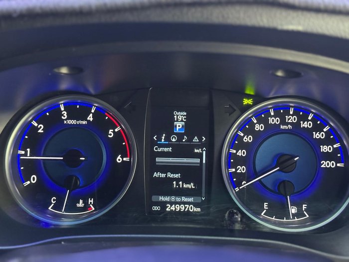 2018 Toyota Hilux SR5