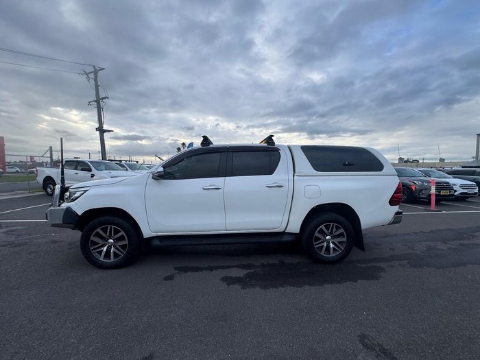 2018 Toyota Hilux SR5