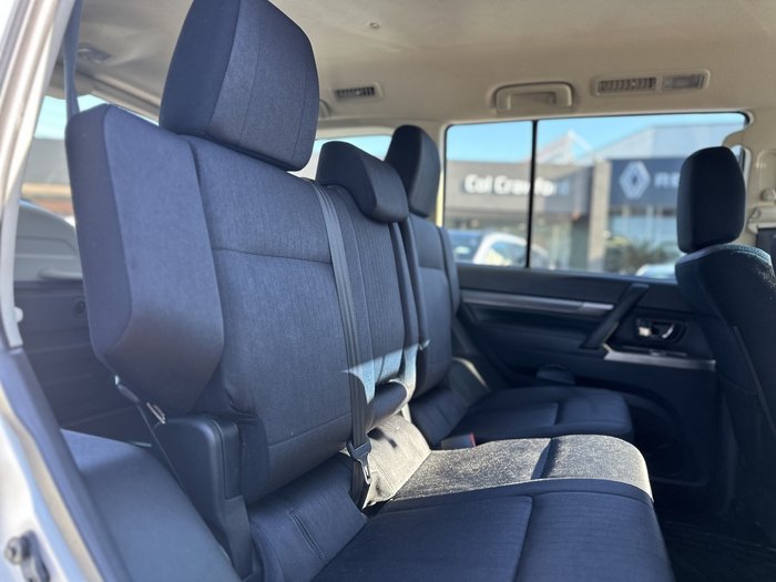 2020 Mitsubishi Pajero GLX