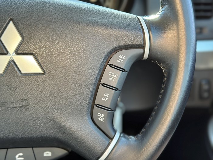 2020 Mitsubishi Pajero GLX
