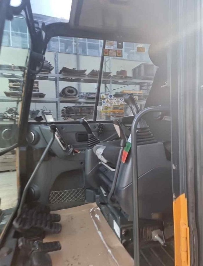 2022 Hyundai R60cr-9 Yellow