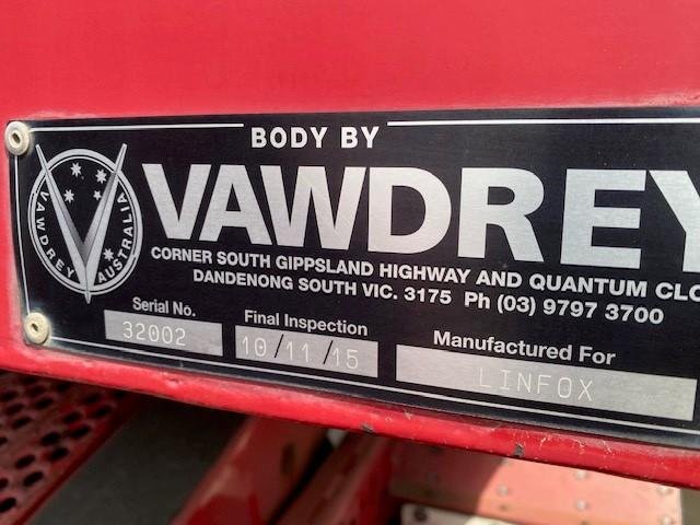 2015 Vawdrey 24P Dry Van Red