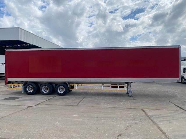 2015 Vawdrey 24P Dry Van Red