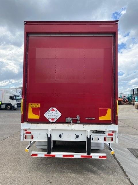 2015 Vawdrey 24P Dry Van Red