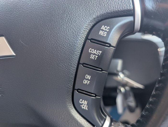 2014 Mitsubishi Pajero GLX