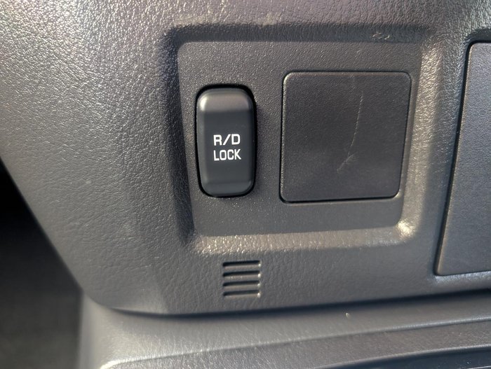2014 Mitsubishi Pajero GLX