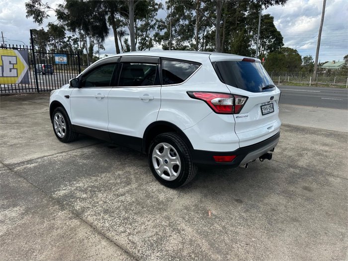 2017 FORD ESCAPE AMBIENTE (FWD)