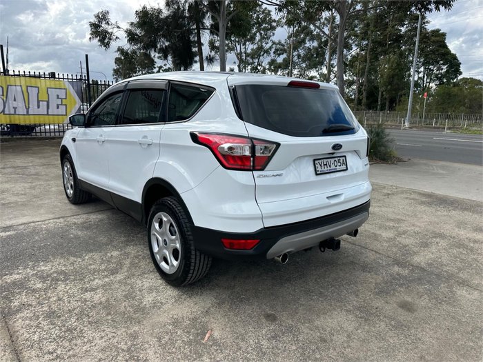 2017 FORD ESCAPE AMBIENTE (FWD)