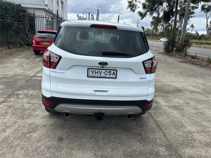 2017 FORD ESCAPE AMBIENTE (FWD)