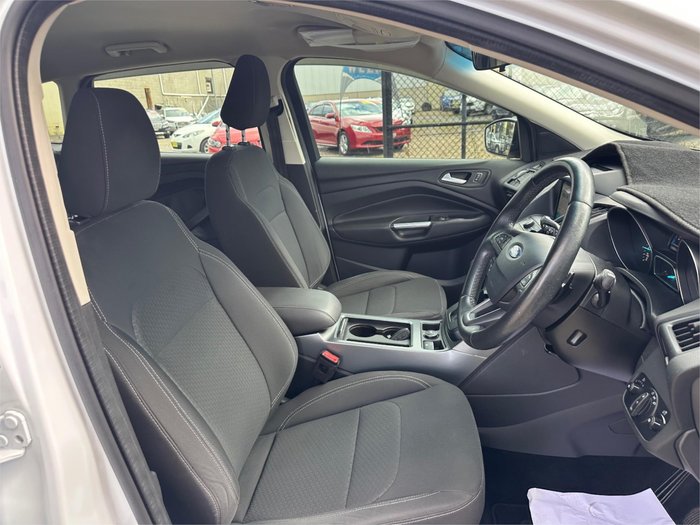 2017 FORD ESCAPE AMBIENTE (FWD)