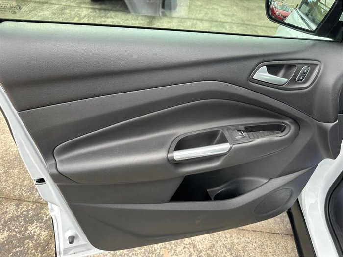 2017 FORD ESCAPE AMBIENTE (FWD)