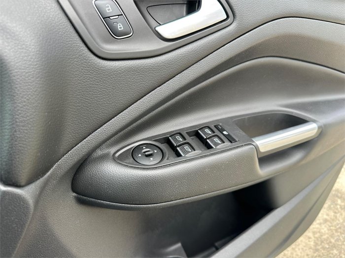 2017 FORD ESCAPE AMBIENTE (FWD)