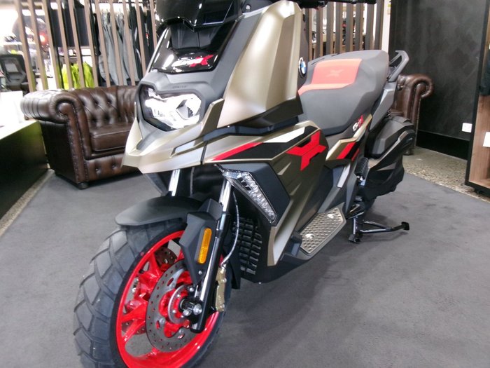2025 BMW Motorrad C 400 X ION KALAMATA METALLIC MATT
