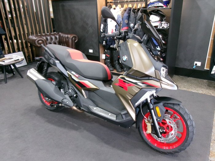 2025 BMW Motorrad C 400 X ION KALAMATA METALLIC MATT