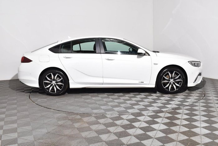 2018 Holden Commodore RS