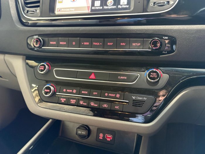 2020 Kia Carnival Si