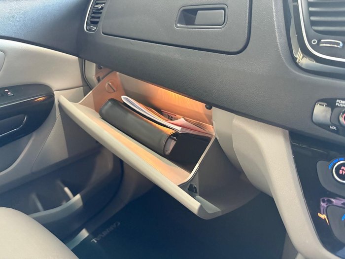 2020 Kia Carnival Si