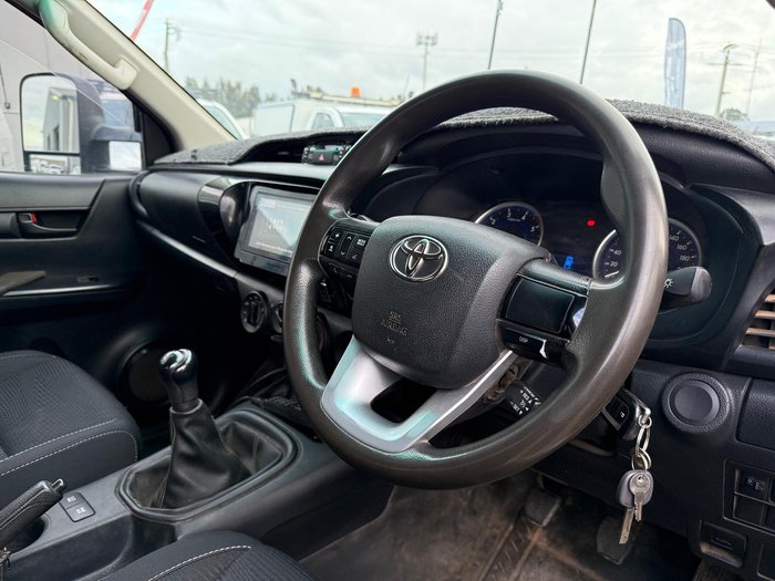 2019 Toyota Hilux SR