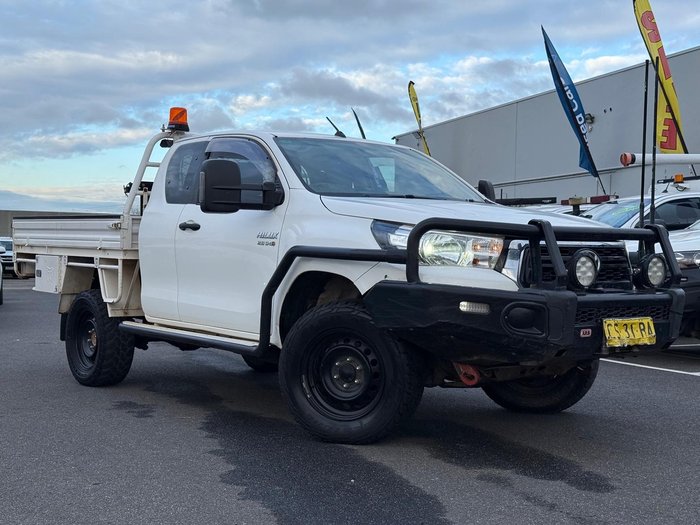 2019 Toyota Hilux SR