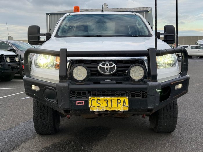 2019 Toyota Hilux SR