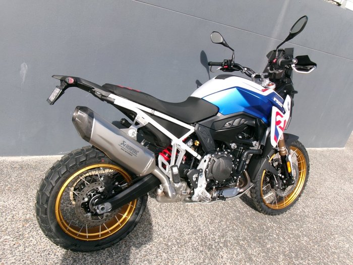 2025 BMW Motorrad F 900 GS ENDURO LIGHT WHITE/RACING BLUE METALLIC/RACING RED