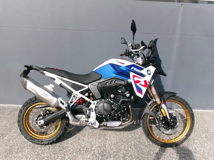 2025 BMW Motorrad F 900 GS ENDURO LIGHT WHITE/RACING BLUE METALLIC/RACING RED