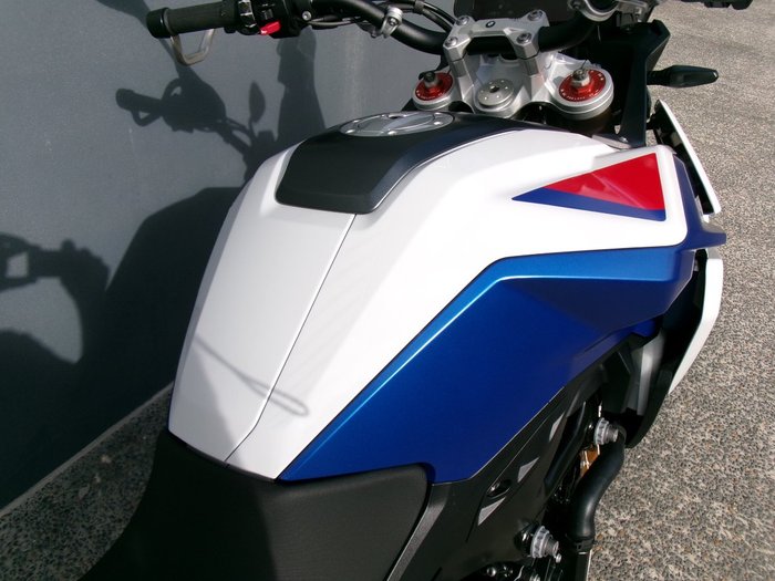 2025 BMW Motorrad F 900 GS ENDURO LIGHT WHITE/RACING BLUE METALLIC/RACING RED