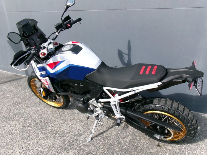 2025 BMW Motorrad F 900 GS ENDURO LIGHT WHITE/RACING BLUE METALLIC/RACING RED