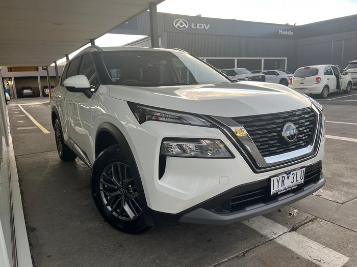 2023 Nissan X-TRAIL ST