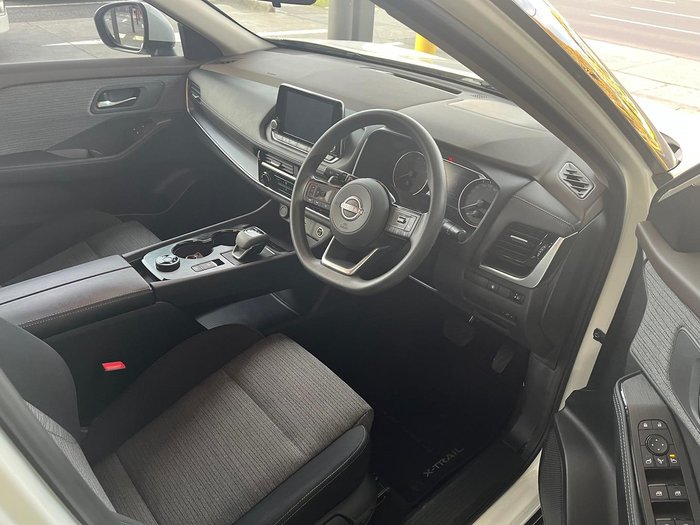 2023 Nissan X-TRAIL ST