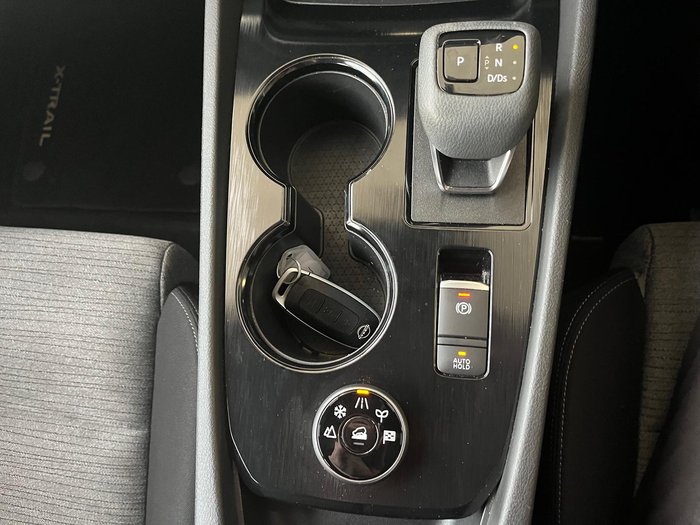 2023 Nissan X-TRAIL ST