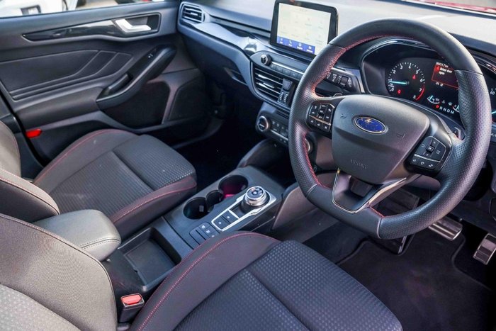 2020 Ford Focus ST-Line