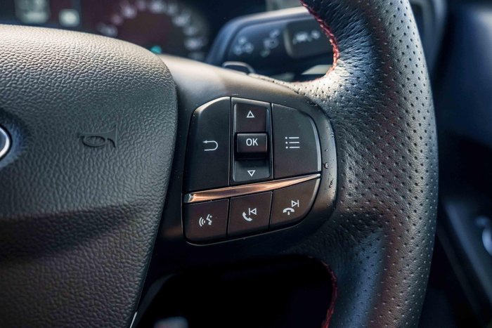 2020 Ford Focus ST-Line