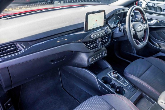 2020 Ford Focus ST-Line