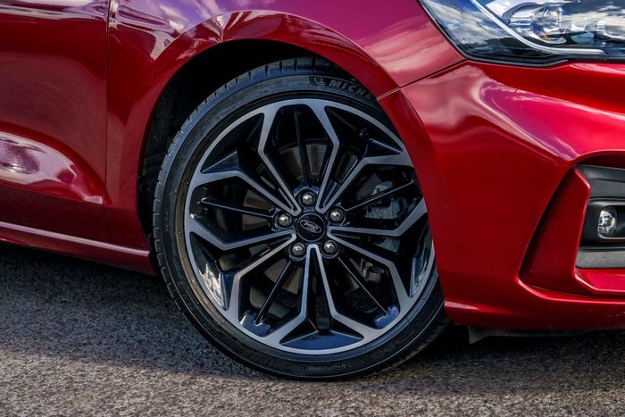 2020 Ford Focus ST-Line