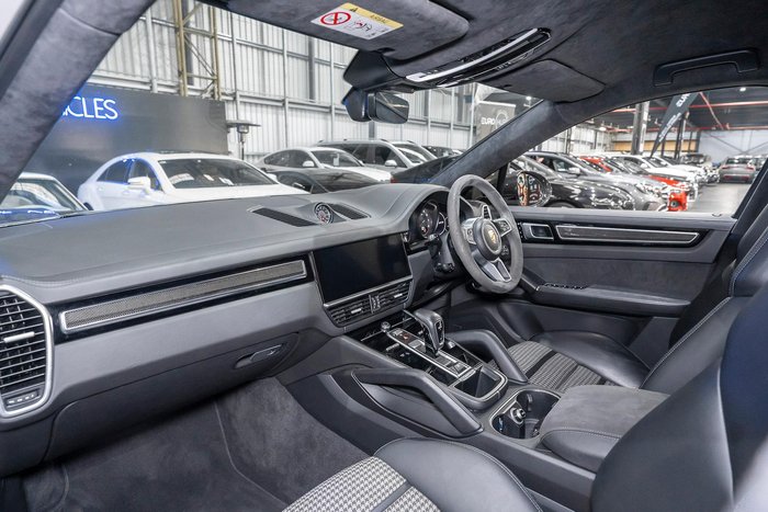 2021 Porsche Cayenne GTS