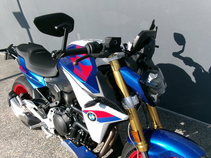 2025 BMW Motorrad F 900 R SPORT RACINGBLUE METALLIC