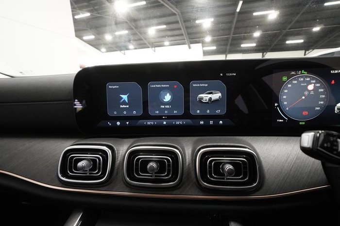 2025 Jaecoo J8 Track