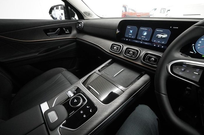 2025 Jaecoo J8 Track