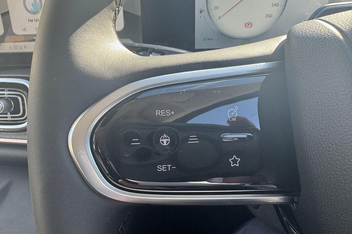 2025 Jaecoo J8 Track