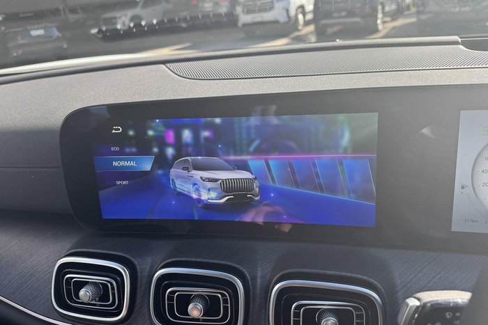 2025 Jaecoo J8 Track