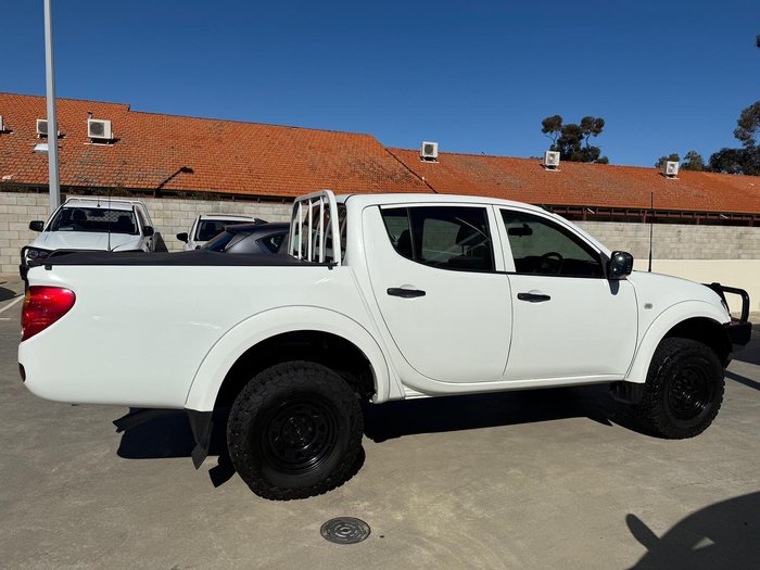 2015 Mitsubishi Triton GLX