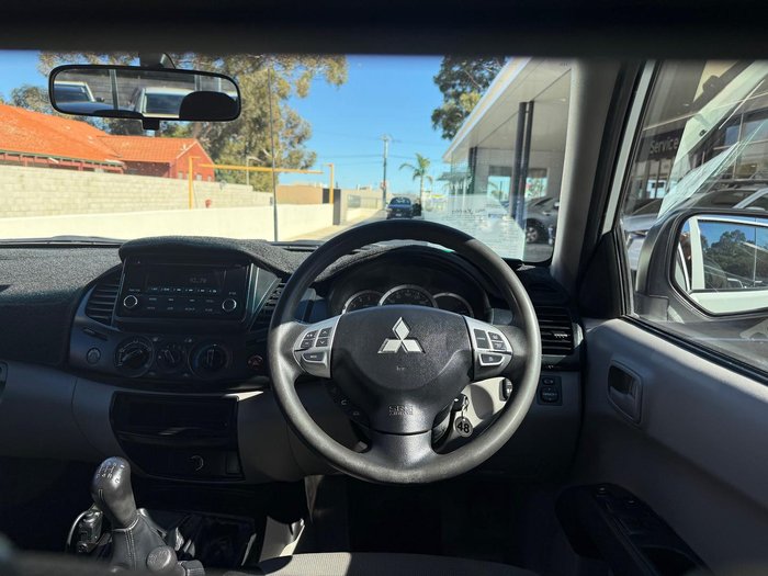 2015 Mitsubishi Triton GLX