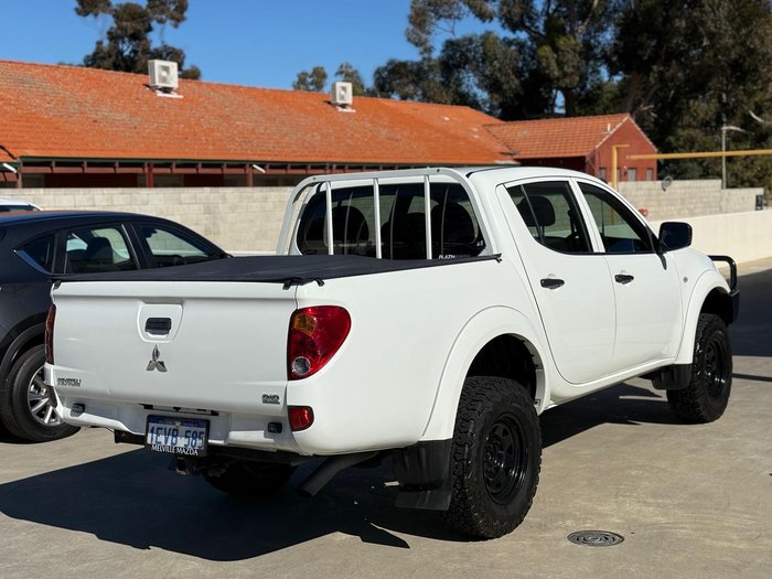 2015 Mitsubishi Triton GLX