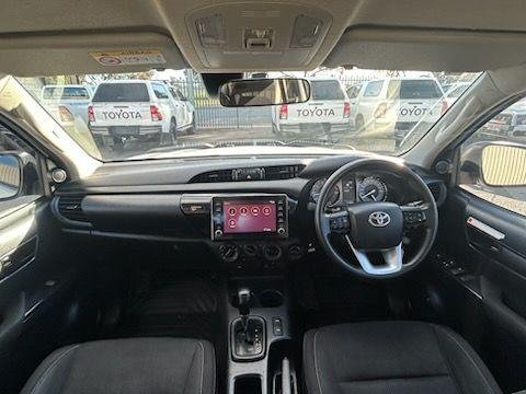 2023 Toyota Hilux SR