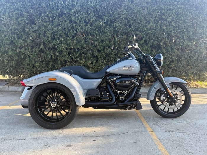 2024 Harley-davidson FLRT FREEWHEELER Billiard Gray