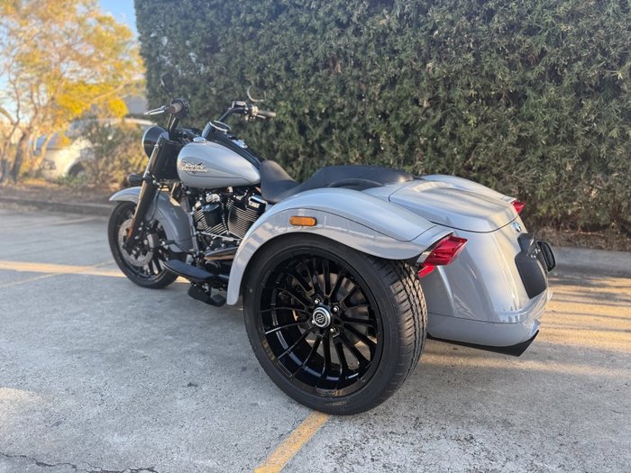 2024 Harley-davidson FLRT FREEWHEELER Billiard Gray
