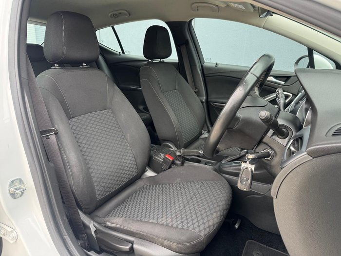 2020 Holden Astra R BK MY20 Summit White