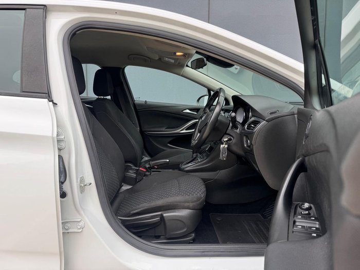 2020 Holden Astra R BK MY20 Summit White