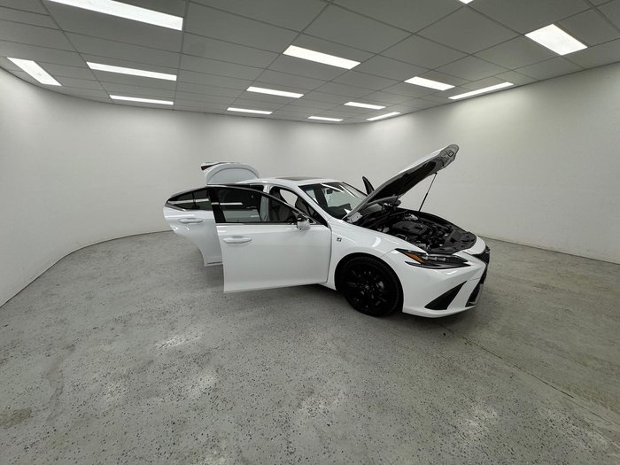 2022 Lexus ES 300h F Sport AXZH10R White Nova